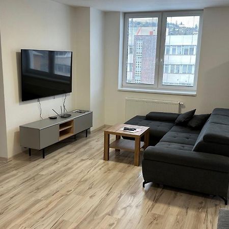 2 Room Apartment With Balcony Liptovský Mikuláš Esterno foto