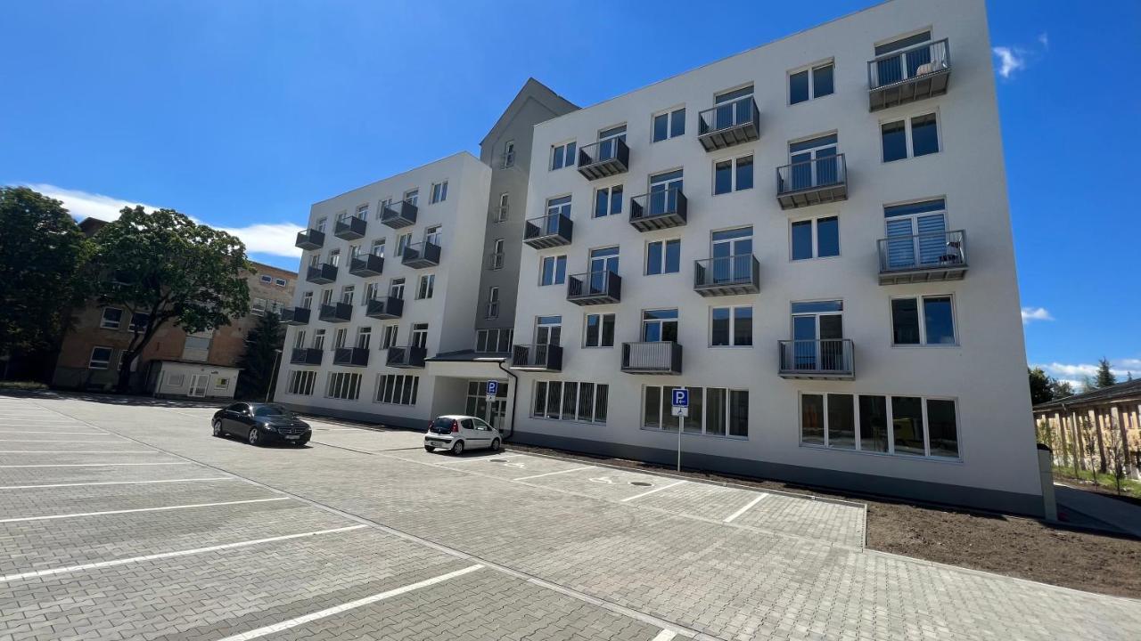 2 Room Apartment With Balcony Liptovský Mikuláš Esterno foto