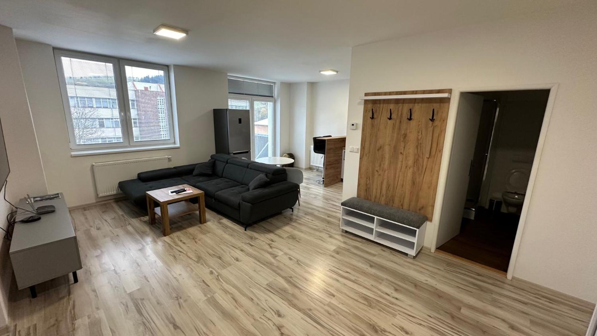 2 Room Apartment With Balcony Liptovský Mikuláš Esterno foto